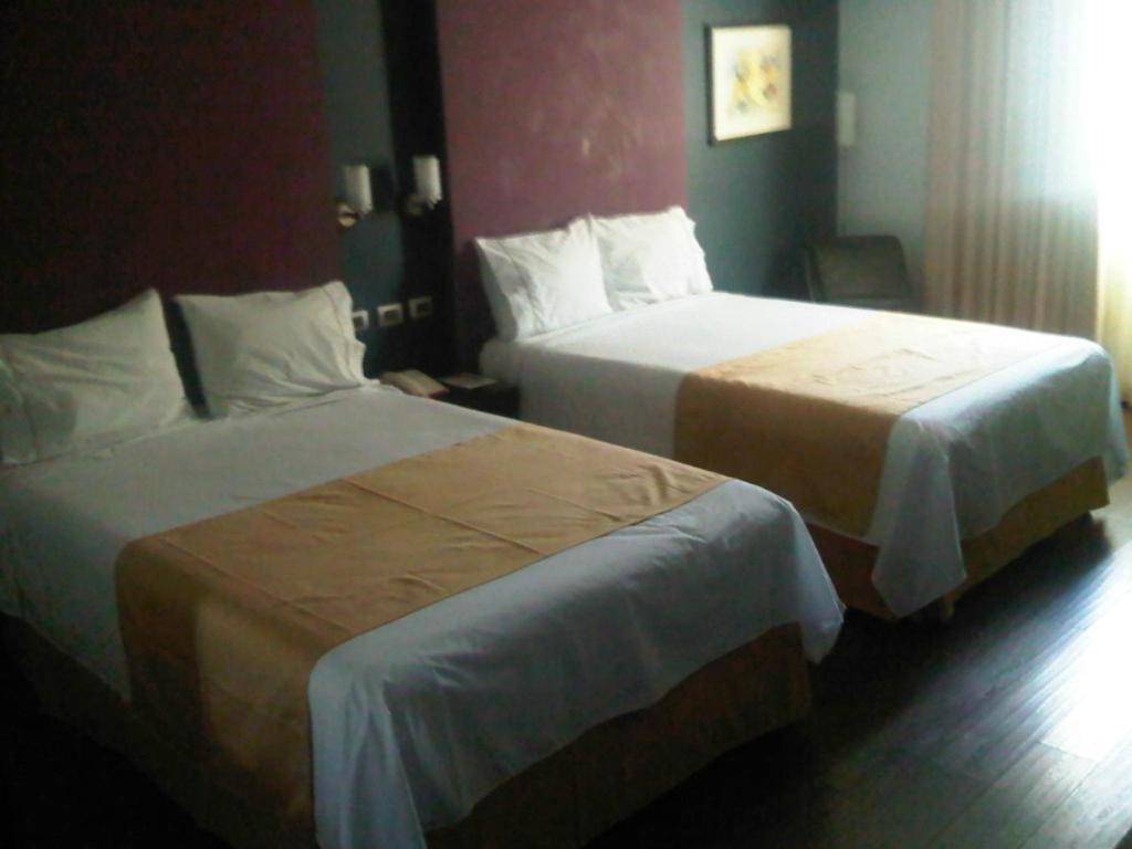 L Hotel Mexicali Oda fotoğraf
